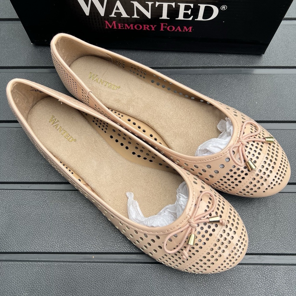 Wanted Women's 10 M Ballet Flat Shoe Laser Cut Memory Foam Gail Nude You Patent